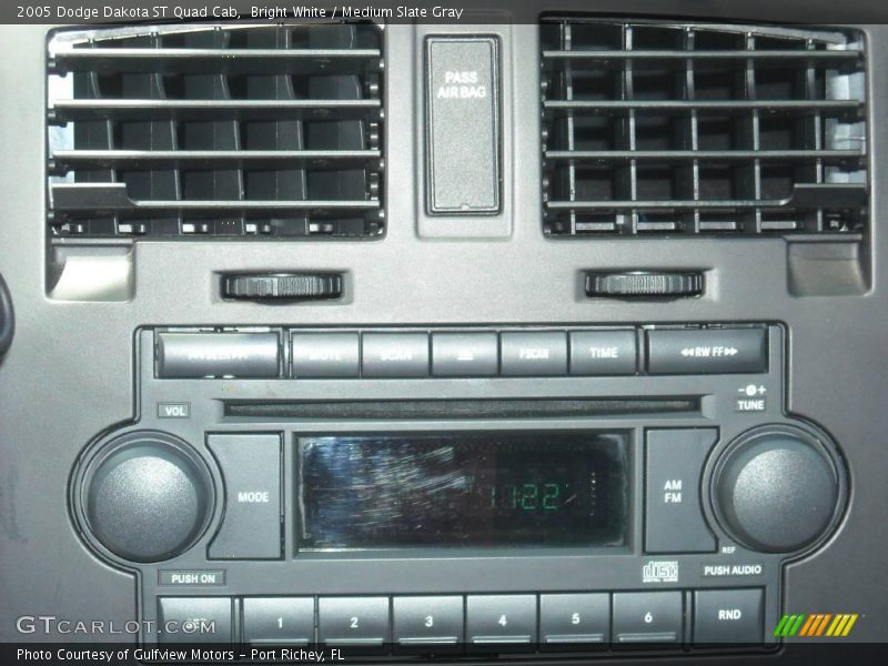 Bright White / Medium Slate Gray 2005 Dodge Dakota ST Quad Cab