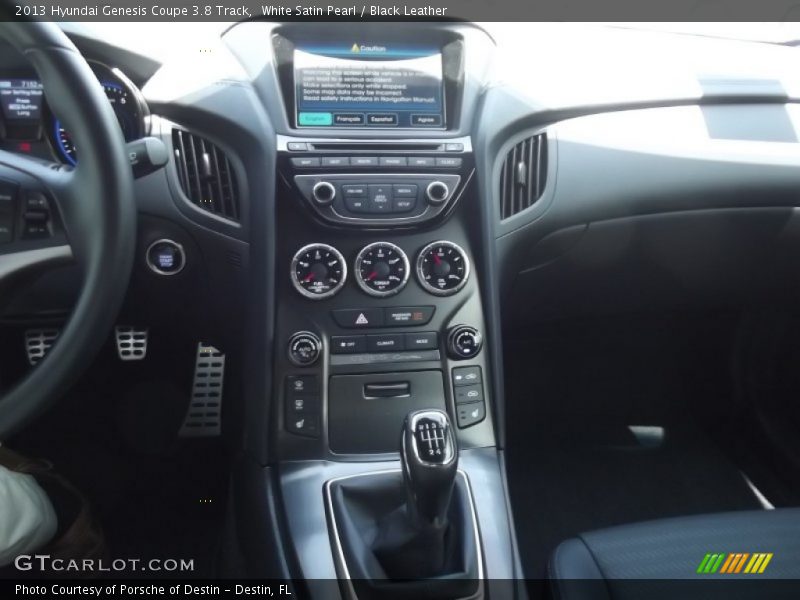 Controls of 2013 Genesis Coupe 3.8 Track