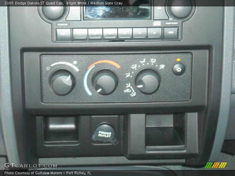 Bright White / Medium Slate Gray 2005 Dodge Dakota ST Quad Cab