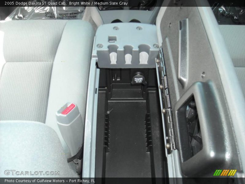 Bright White / Medium Slate Gray 2005 Dodge Dakota ST Quad Cab