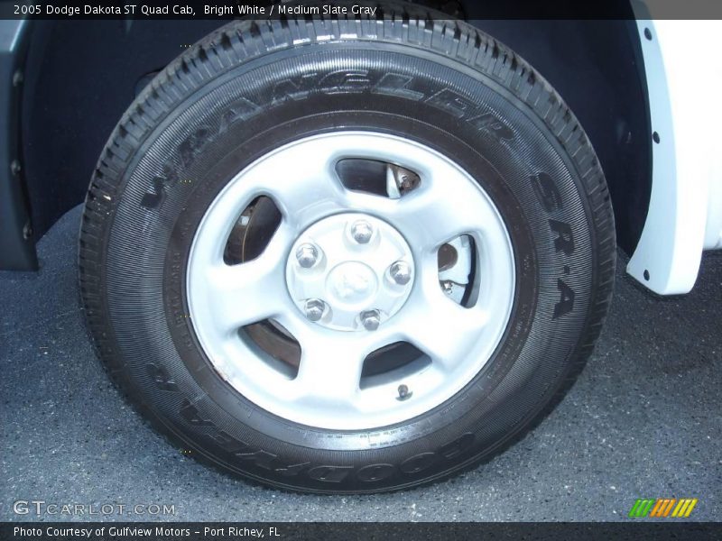 Bright White / Medium Slate Gray 2005 Dodge Dakota ST Quad Cab