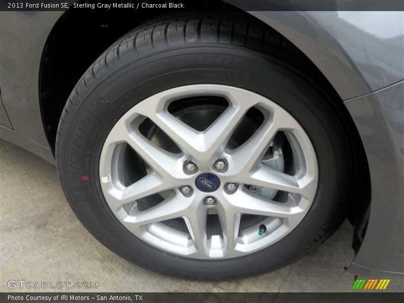 Sterling Gray Metallic / Charcoal Black 2013 Ford Fusion SE
