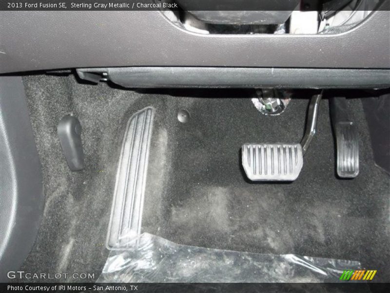 Sterling Gray Metallic / Charcoal Black 2013 Ford Fusion SE