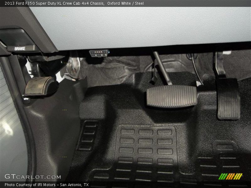 Oxford White / Steel 2013 Ford F350 Super Duty XL Crew Cab 4x4 Chassis