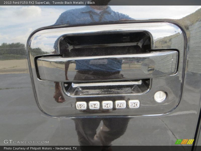 Tuxedo Black Metallic / Black 2013 Ford F150 FX2 SuperCab