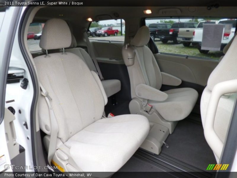 Super White / Bisque 2011 Toyota Sienna LE