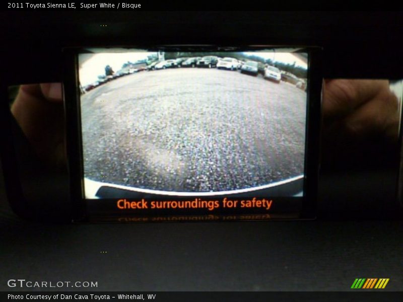 Super White / Bisque 2011 Toyota Sienna LE