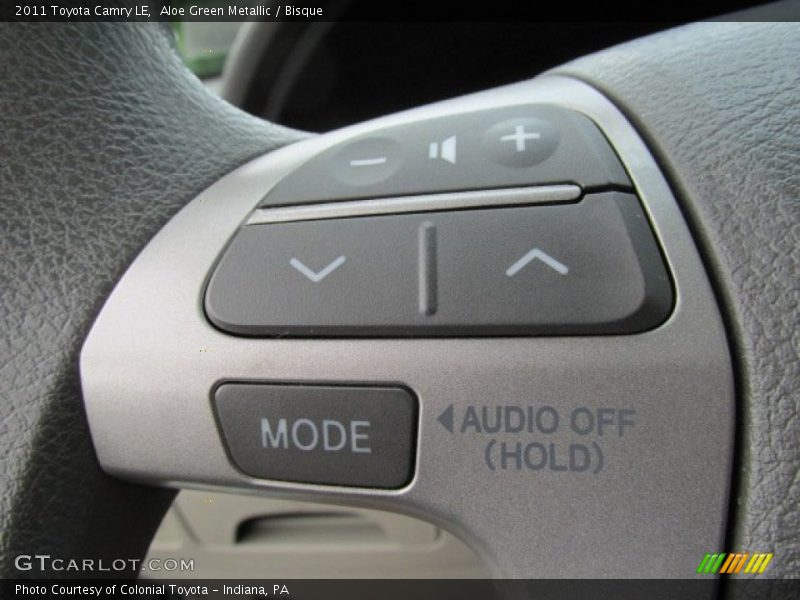 Controls of 2011 Camry LE