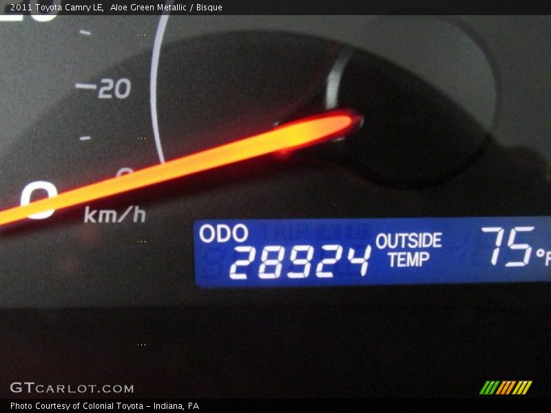 Aloe Green Metallic / Bisque 2011 Toyota Camry LE