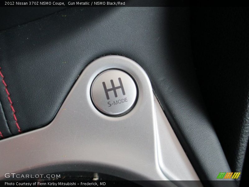 Controls of 2012 370Z NISMO Coupe