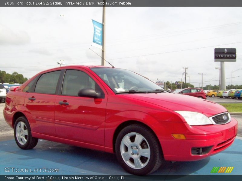 Front 3/4 View of 2006 Focus ZX4 SES Sedan