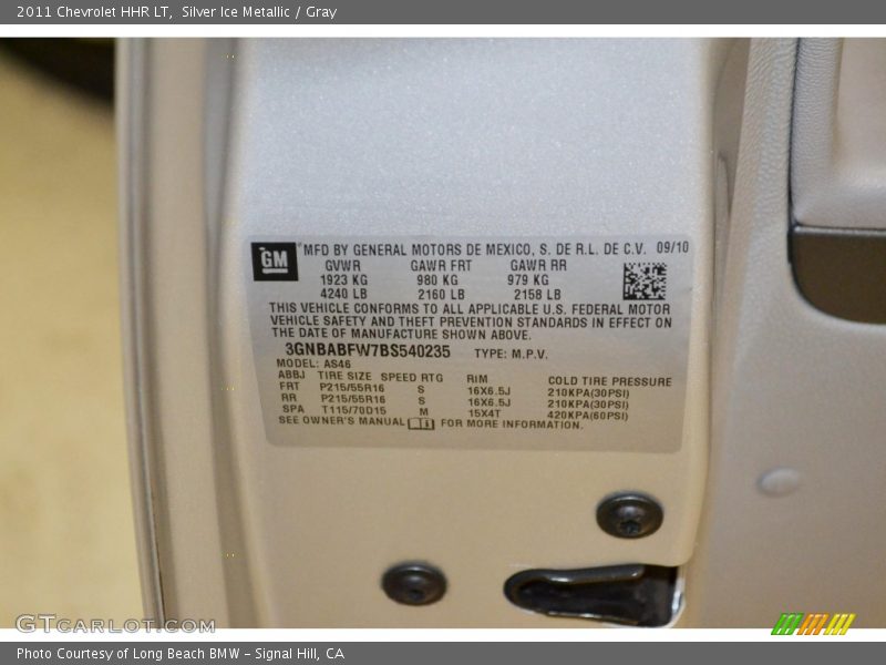 Silver Ice Metallic / Gray 2011 Chevrolet HHR LT