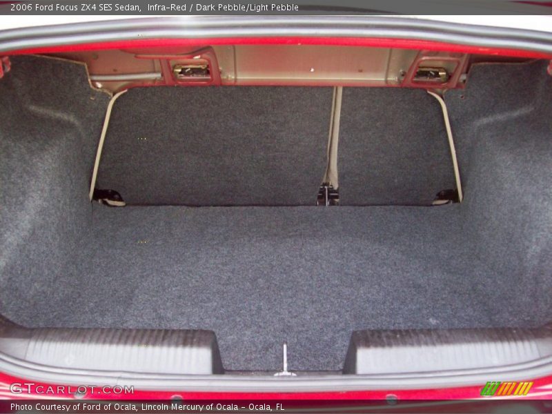  2006 Focus ZX4 SES Sedan Trunk