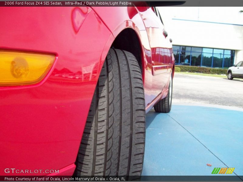 Infra-Red / Dark Pebble/Light Pebble 2006 Ford Focus ZX4 SES Sedan