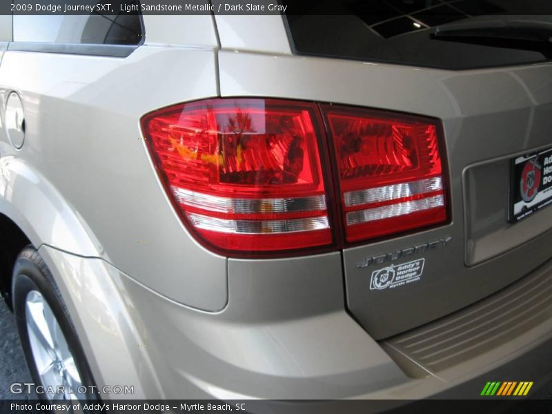 Light Sandstone Metallic / Dark Slate Gray 2009 Dodge Journey SXT