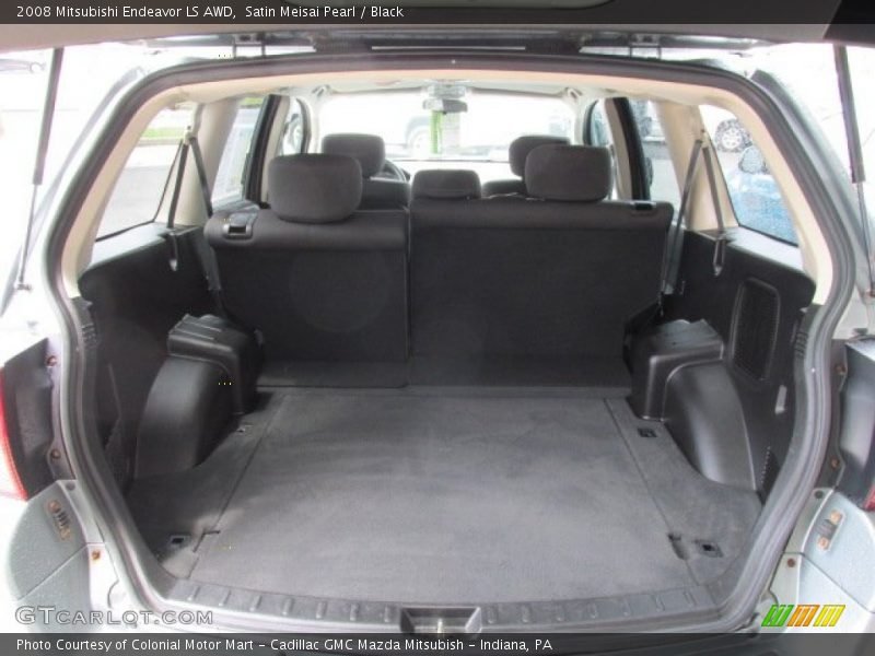  2008 Endeavor LS AWD Trunk