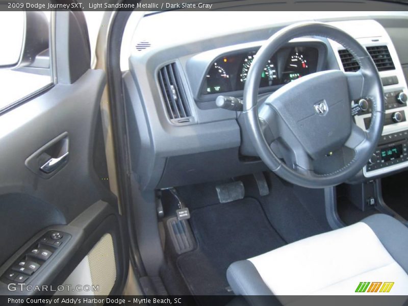 Light Sandstone Metallic / Dark Slate Gray 2009 Dodge Journey SXT