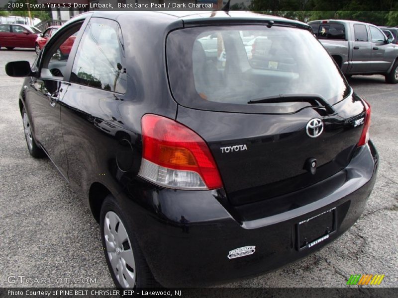 Black Sand Pearl / Dark Charcoal 2009 Toyota Yaris S 3 Door Liftback