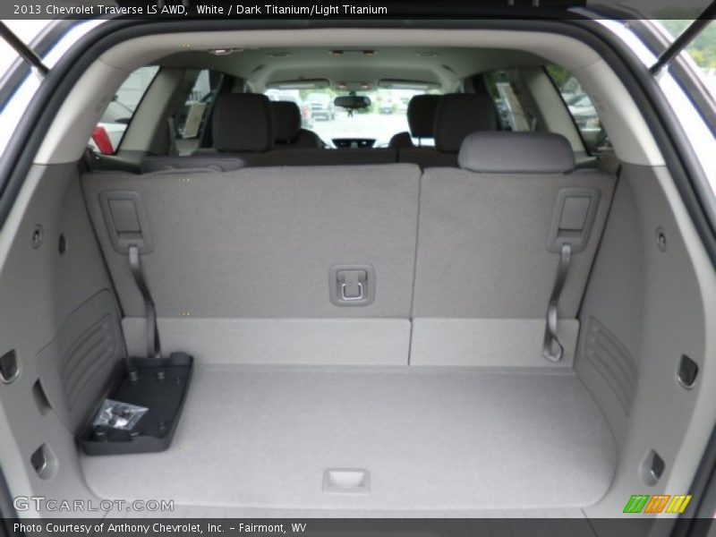  2013 Traverse LS AWD Trunk
