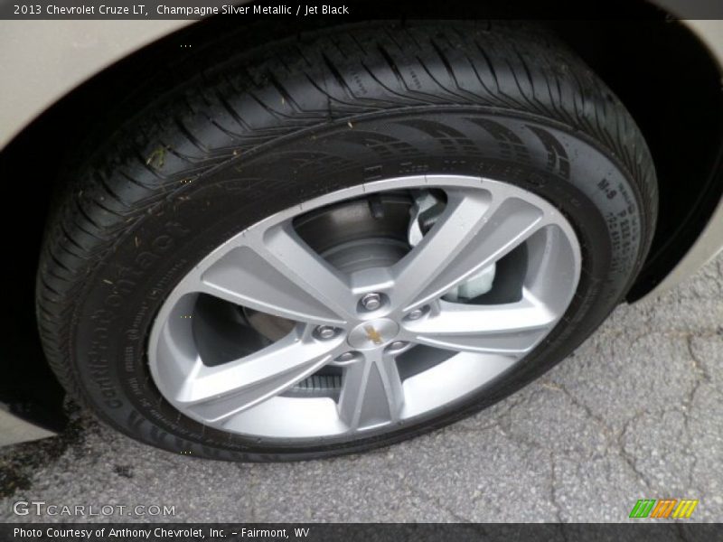 Champagne Silver Metallic / Jet Black 2013 Chevrolet Cruze LT