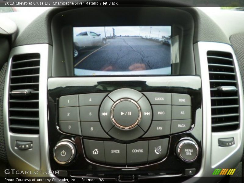 Champagne Silver Metallic / Jet Black 2013 Chevrolet Cruze LT