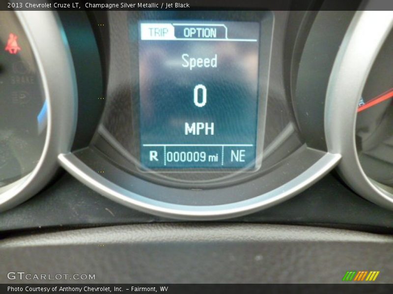 Champagne Silver Metallic / Jet Black 2013 Chevrolet Cruze LT