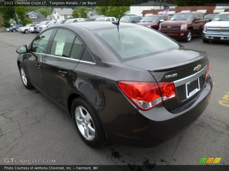 Tungsten Metallic / Jet Black 2013 Chevrolet Cruze LT