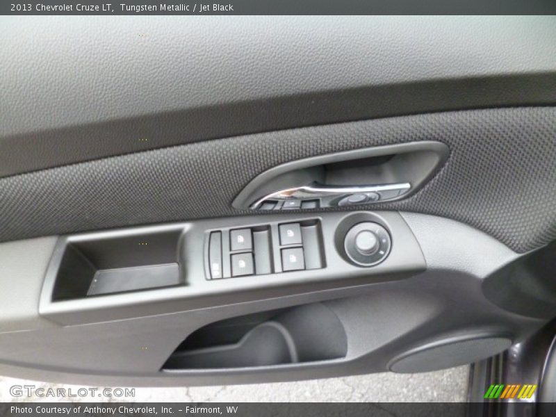 Tungsten Metallic / Jet Black 2013 Chevrolet Cruze LT