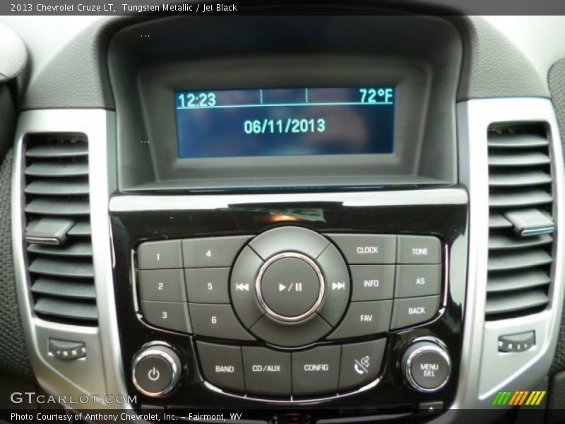 Tungsten Metallic / Jet Black 2013 Chevrolet Cruze LT
