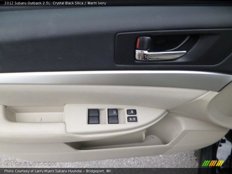 Crystal Black Silica / Warm Ivory 2012 Subaru Outback 2.5i