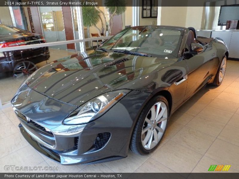 Front 3/4 View of 2014 F-TYPE S