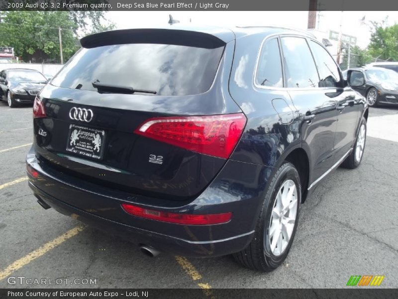 Deep Sea Blue Pearl Effect / Light Gray 2009 Audi Q5 3.2 Premium quattro