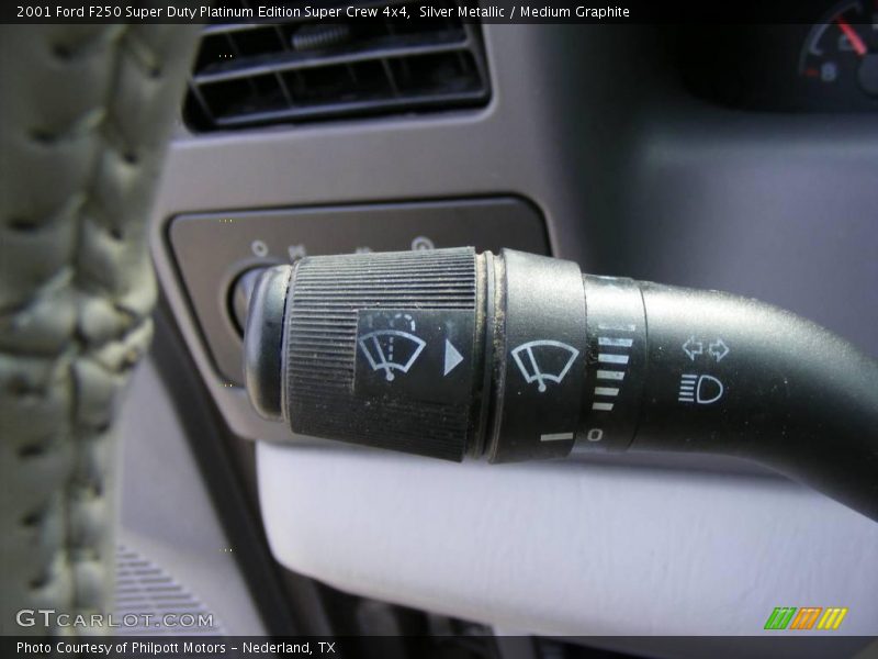 Silver Metallic / Medium Graphite 2001 Ford F250 Super Duty Platinum Edition Super Crew 4x4