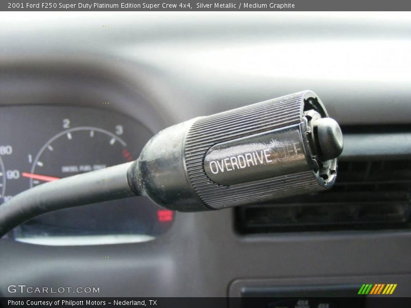 Silver Metallic / Medium Graphite 2001 Ford F250 Super Duty Platinum Edition Super Crew 4x4