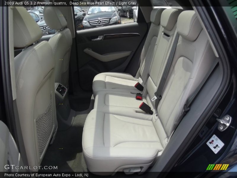 Deep Sea Blue Pearl Effect / Light Gray 2009 Audi Q5 3.2 Premium quattro