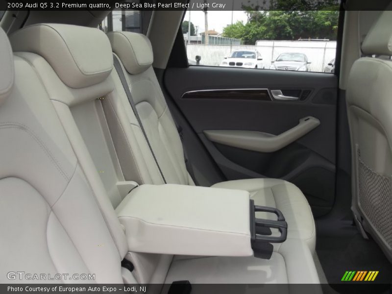 Deep Sea Blue Pearl Effect / Light Gray 2009 Audi Q5 3.2 Premium quattro