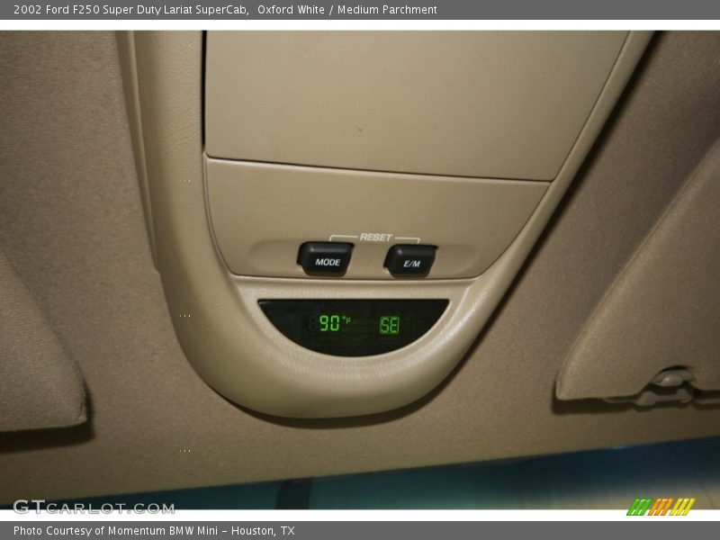 Oxford White / Medium Parchment 2002 Ford F250 Super Duty Lariat SuperCab