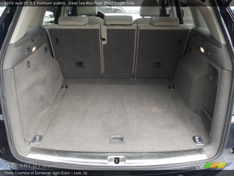 Deep Sea Blue Pearl Effect / Light Gray 2009 Audi Q5 3.2 Premium quattro