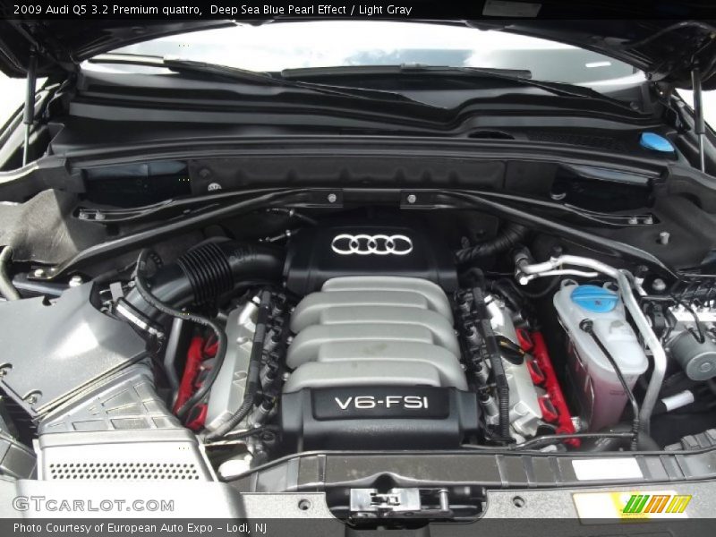 Deep Sea Blue Pearl Effect / Light Gray 2009 Audi Q5 3.2 Premium quattro