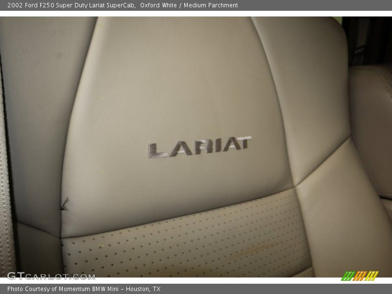 Oxford White / Medium Parchment 2002 Ford F250 Super Duty Lariat SuperCab