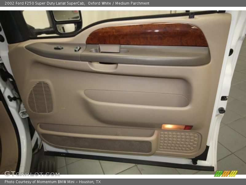 Oxford White / Medium Parchment 2002 Ford F250 Super Duty Lariat SuperCab