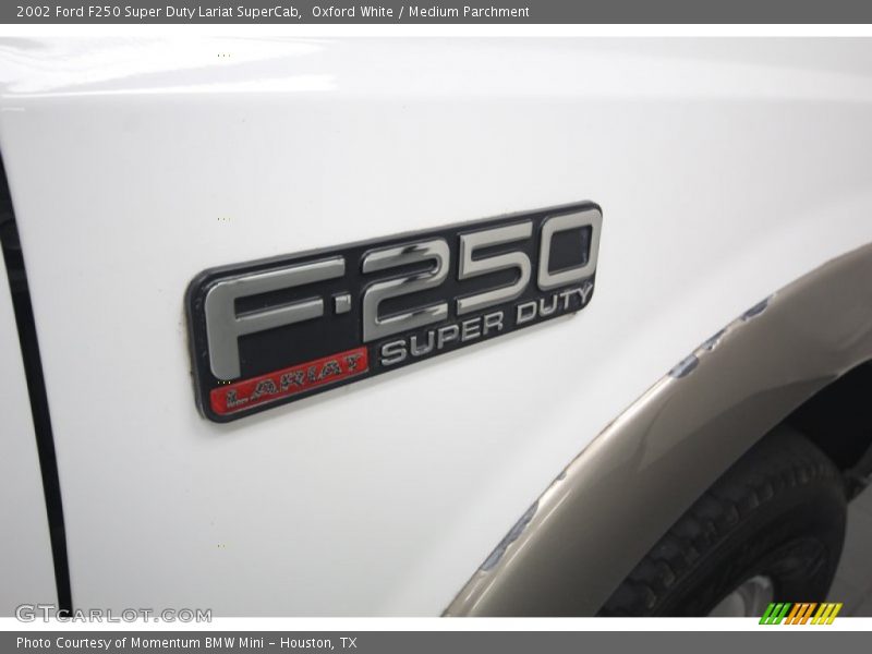 Oxford White / Medium Parchment 2002 Ford F250 Super Duty Lariat SuperCab