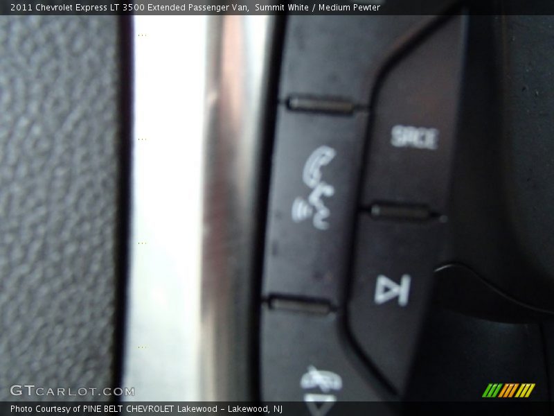 Summit White / Medium Pewter 2011 Chevrolet Express LT 3500 Extended Passenger Van