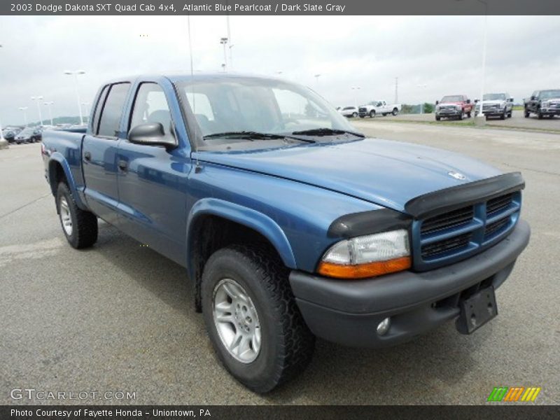 Front 3/4 View of 2003 Dakota SXT Quad Cab 4x4