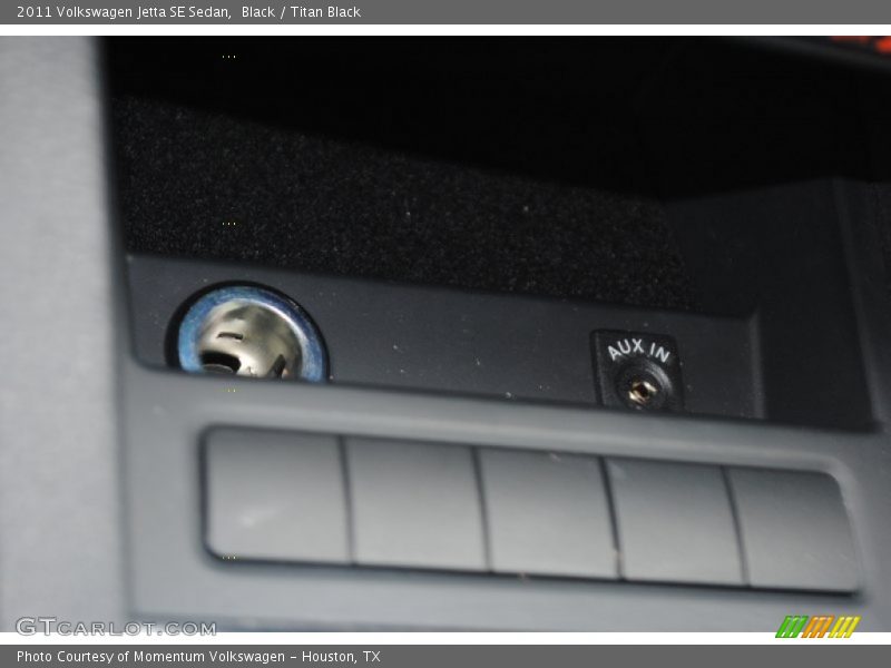 Black / Titan Black 2011 Volkswagen Jetta SE Sedan