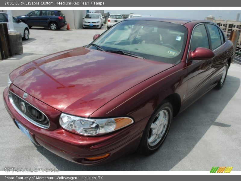 Front 3/4 View of 2001 LeSabre Custom