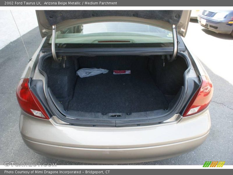 Arizona Beige Metallic / Medium Parchment 2002 Ford Taurus LX