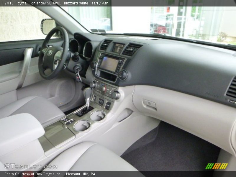 Blizzard White Pearl / Ash 2013 Toyota Highlander SE 4WD