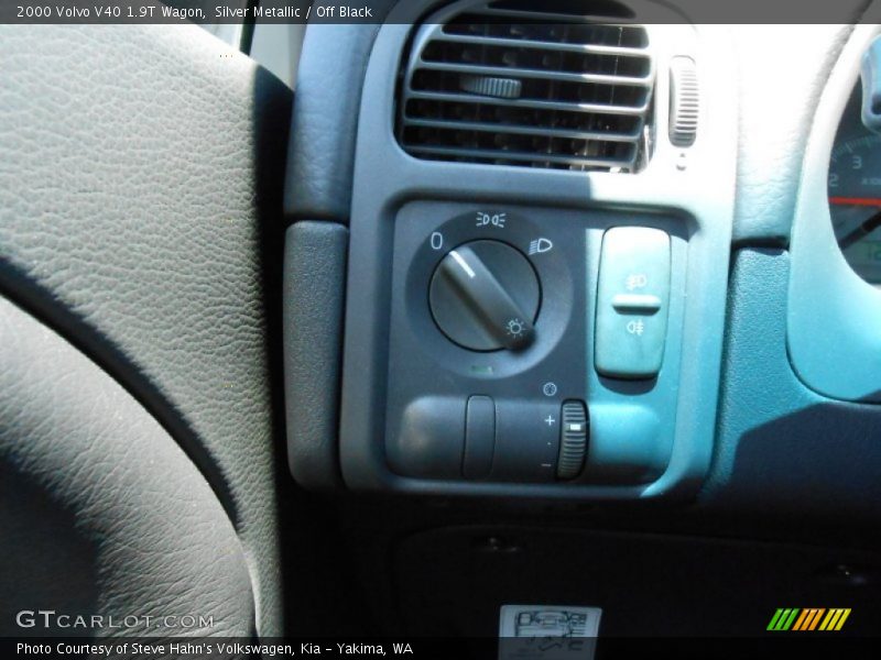 Silver Metallic / Off Black 2000 Volvo V40 1.9T Wagon