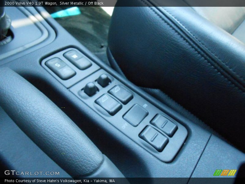 Silver Metallic / Off Black 2000 Volvo V40 1.9T Wagon